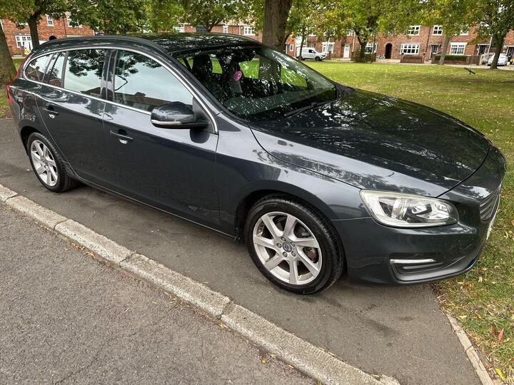 Volvo V60 1.6 T3 SE Euro 5 (s/s) 5dr
