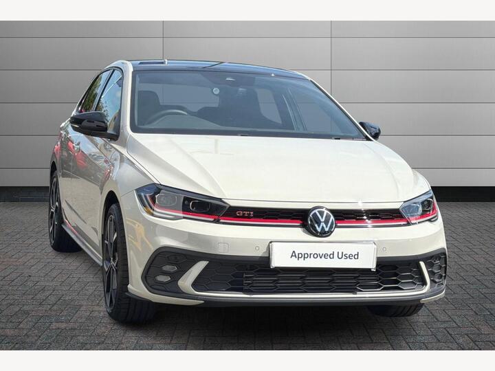 Volkswagen Polo 2.0 TSI GTI DSG Euro 6 (s/s) 5dr Volkswagen Polo 2.0 TSI GTI DSG Euro 6 (s/s) 5dr