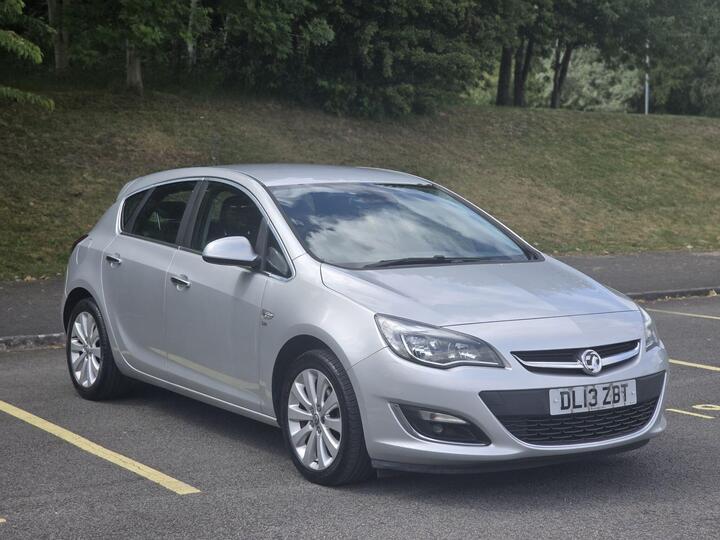 Vauxhall Astra 1.6 16v SE Euro 5 5dr