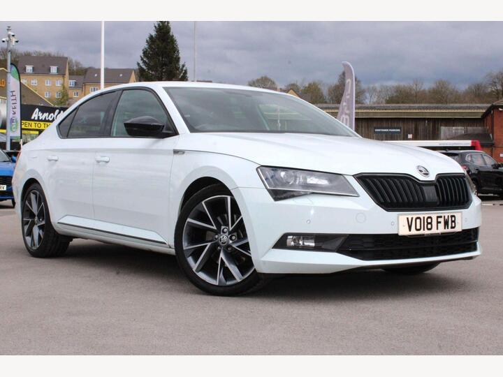 Skoda Superb 2.0 TSI SportLine DSG Euro 6 (s/s) 5dr Skoda Superb 2.0 TSI SportLine DSG Euro 6 (s/s) 5dr