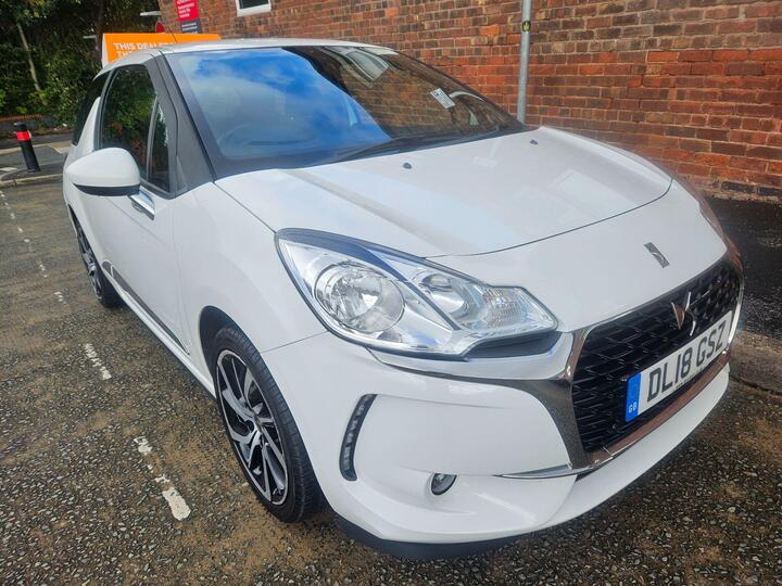 DS AUTOMOBILES DS 3 1.2 PureTech Connected Chic Euro 6 (s/s) 3dr