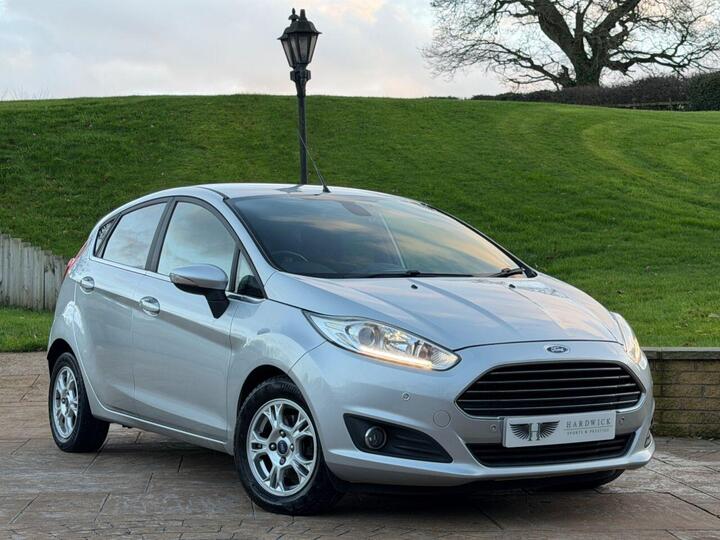 Ford FIESTA 1.6 TDCi ECOnetic Titanium Euro 5 (s/s) 5dr