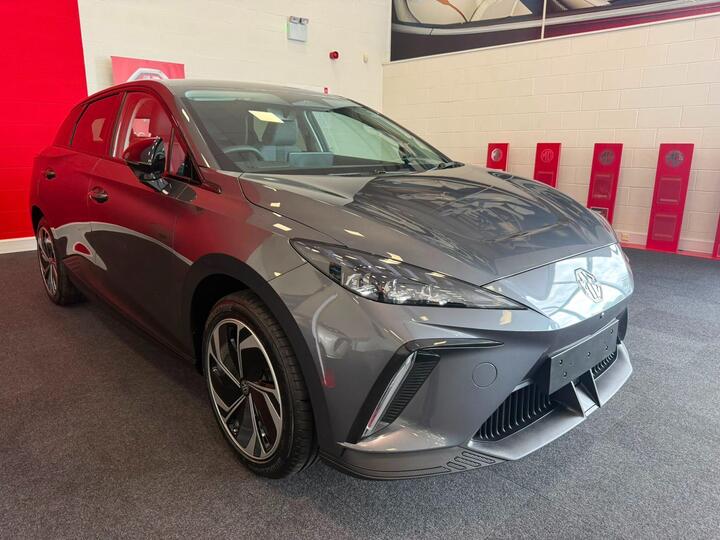 MG MG4 64kWh Premium Long Range Auto 5dr