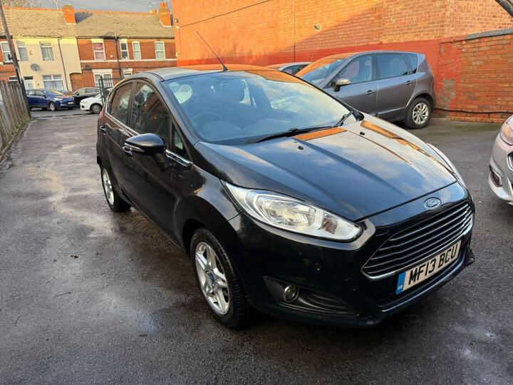 Ford Fiesta 1.0T EcoBoost Zetec Euro 5 (s/s) 5dr