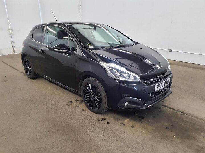 Peugeot 208 1.2 PureTech Black Edition Euro 6 3dr Peugeot 208 1.2 PureTech Black Edition Euro 6 3dr