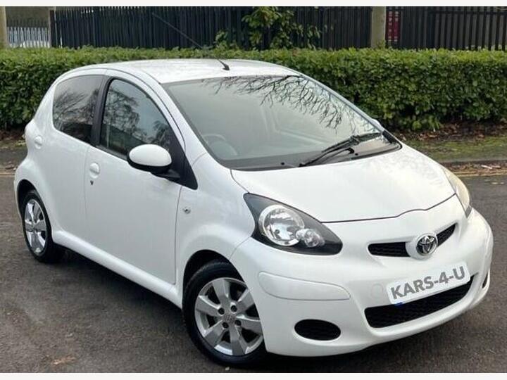 Toyota AYGO 1.0 VVT-i Go Euro 5 5dr Toyota AYGO 1.0 VVT-i Go Euro 5 5dr