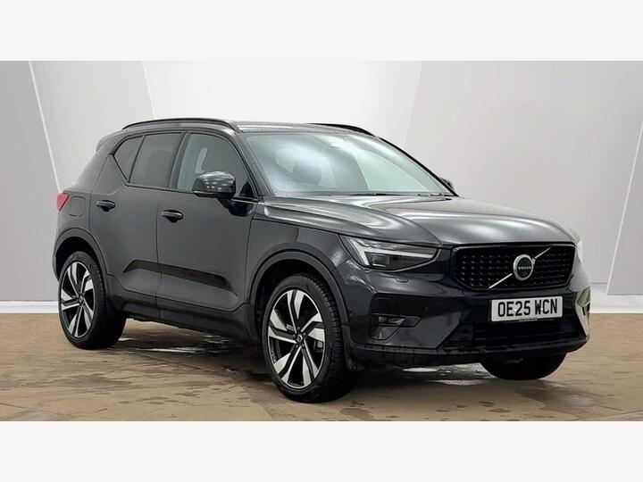 Volvo XC40 2.0 B3 MHEV Ultra Dark DCT Auto Euro 6 (s/s) 5dr