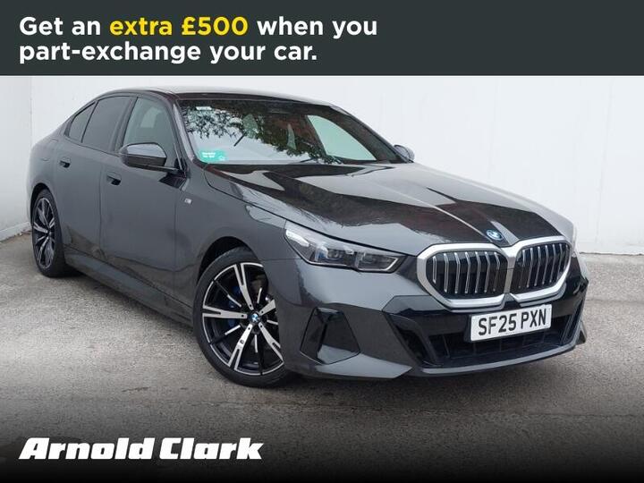 BMW 5 Series 2.0 530e 22.1kWh M Sport Steptronic Euro 6 (s/s) 4dr BMW 5 Series 2.0 530e 22.1kWh M Sport Steptronic Euro 6 (s/s) 4dr
