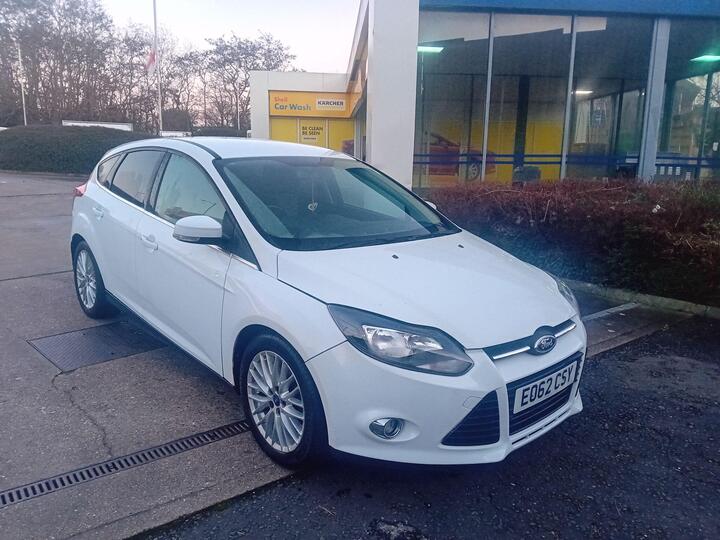 Ford Focus 1.0T EcoBoost Zetec Euro 5 (s/s) 5dr