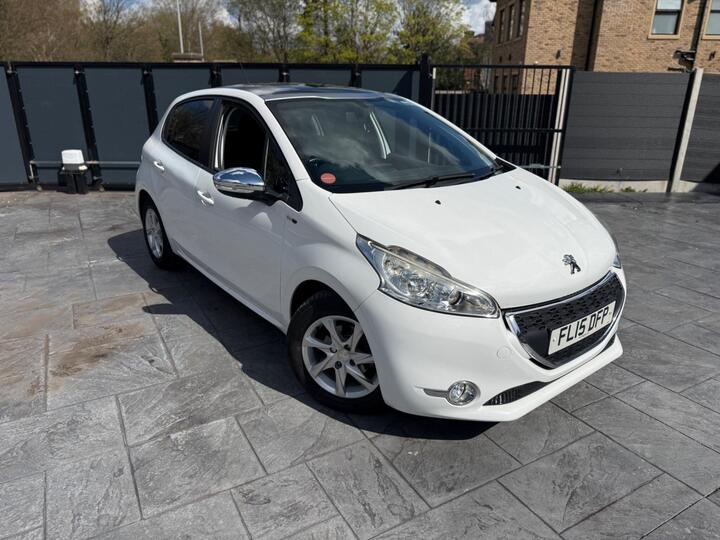 Peugeot 208 1.2 VTi PureTech Style Euro 6 5dr