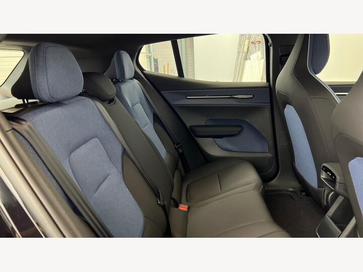 Volvo EX30 Twin Performance 69kWh Plus Auto AWD 5dr