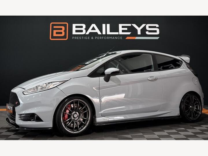 Ford Fiesta 1.6T EcoBoost ST-200 Euro 6 3dr