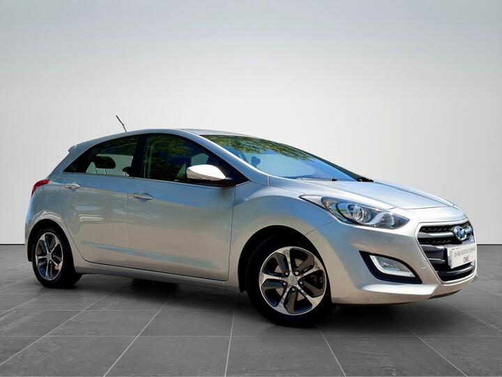 Hyundai I30 1.4 Blue Drive SE Nav Euro 6 (s/s) 5dr Hyundai I30 1.4 Blue Drive SE Nav Euro 6 (s/s) 5dr