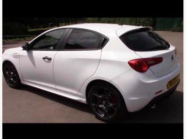 Alfa Romeo Giulietta 2.0 JTDM-2 Veloce Euro 5 (s/s) 5dr