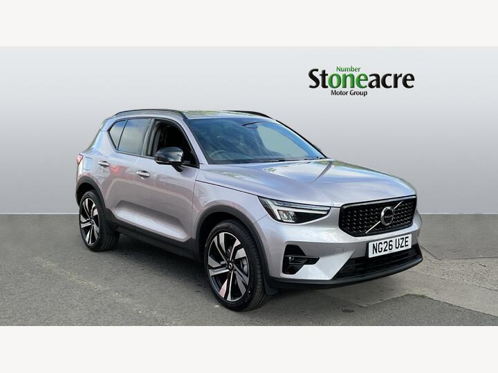 Volvo XC40 2.0 B3 MHEV Plus Dark DCT Auto Euro 6 (s/s) 5dr