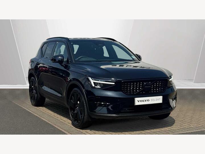 Volvo XC40 2.0 B3 MHEV Plus Black Edition DCT Auto Euro 6 (s/s) 5dr