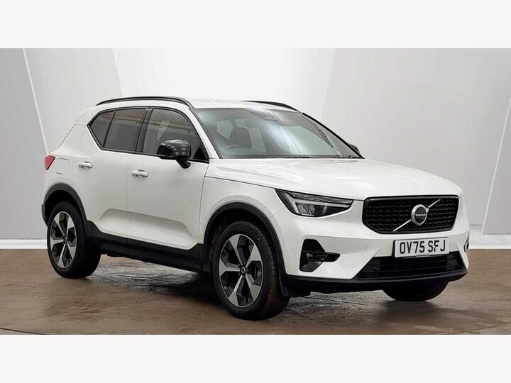 Volvo XC40 2.0 B4 MHEV Plus DCT Auto Euro 6 (s/s) 5dr