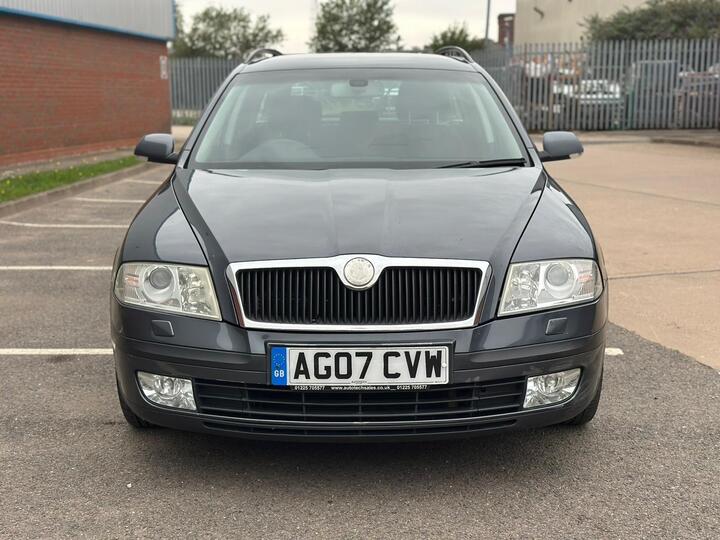 Skoda Octavia 2.0 TDI Elegance DSG Euro 4 5dr