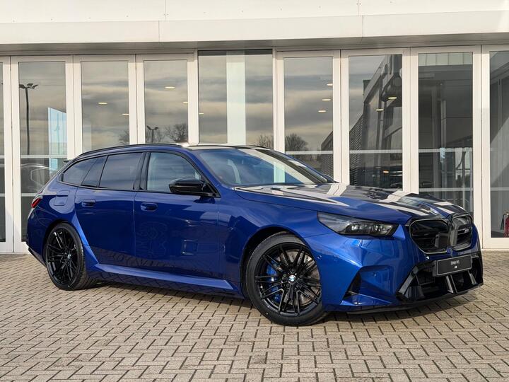 BMW M5 4.4 22.1kWh Touring Steptronic XDrive Euro 6 (s/s) 5dr