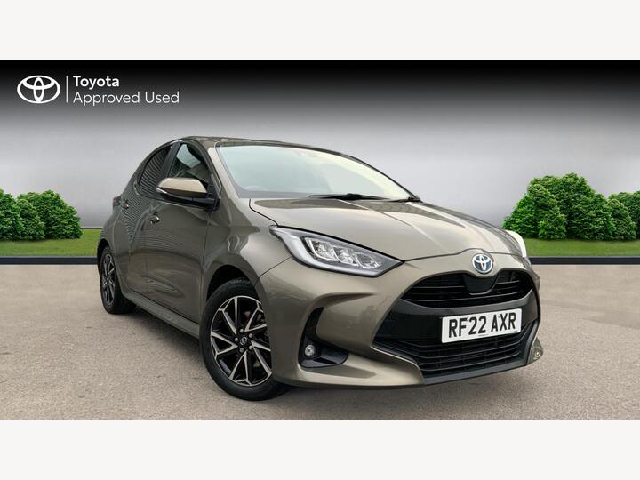 Toyota Yaris 1.5 VVT-h Design E-CVT Euro 6 (s/s) 5dr
