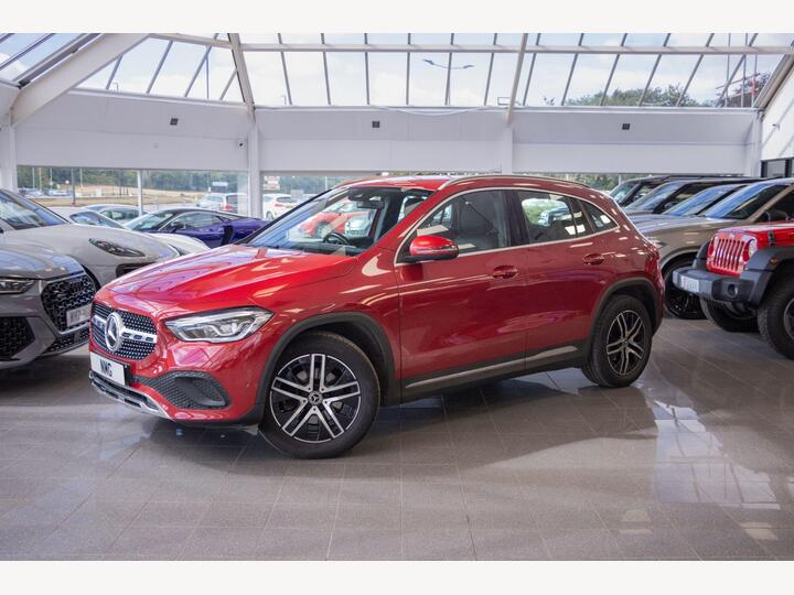 Mercedes-Benz GLA 1.3 GLA200 Sport (Executive) 7G-DCT Euro 6 (s/s) 5dr