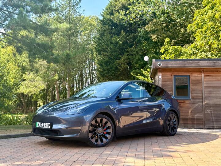 Tesla Model Y (Dual Motor) Performance Auto 4WDE 5dr