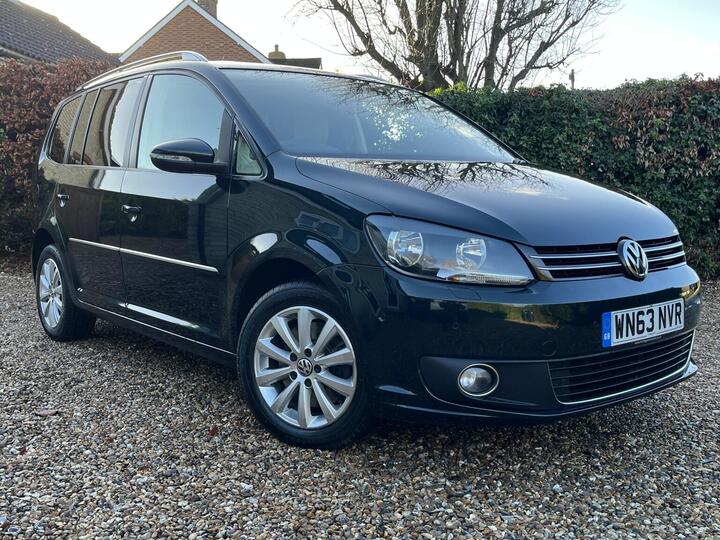 Volkswagen TOURAN 2.0 TDI Sport DSG Euro 5 5dr Volkswagen TOURAN 2.0 TDI Sport DSG Euro 5 5dr