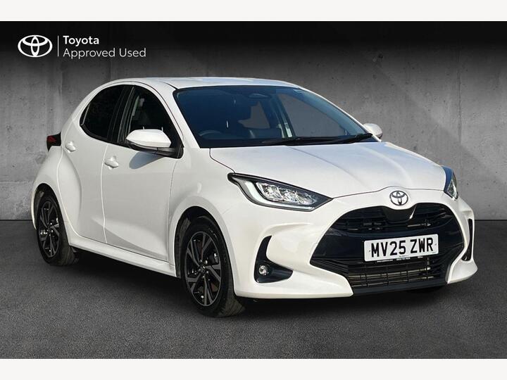 Toyota Yaris 1.5 VVT-h Design E-CVT Euro 6 (s/s) 5dr