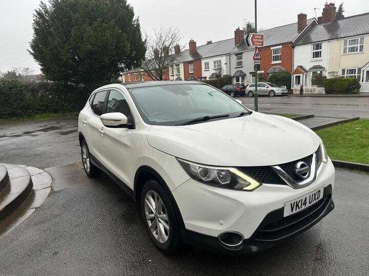 Nissan Qashqai 1.2 DIG-T Acenta Premium 2WD Euro 5 (s/s) 5dr Nissan Qashqai 1.2 DIG-T Acenta Premium 2WD Euro 5 (s/s) 5dr