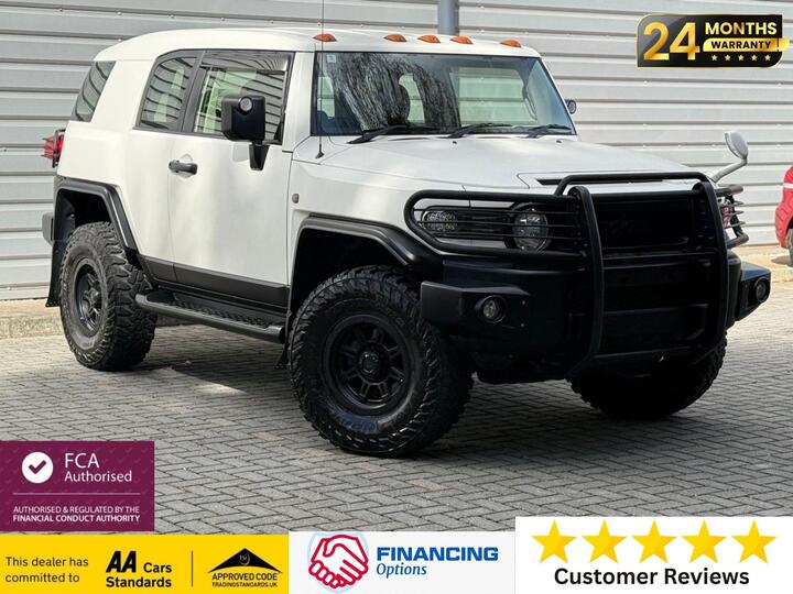 Toyota FJ Cruiser Ultimate Edition- 2014 Matt White Toyota FJ Cruiser Ultimate Edition- 2014 Matt White
