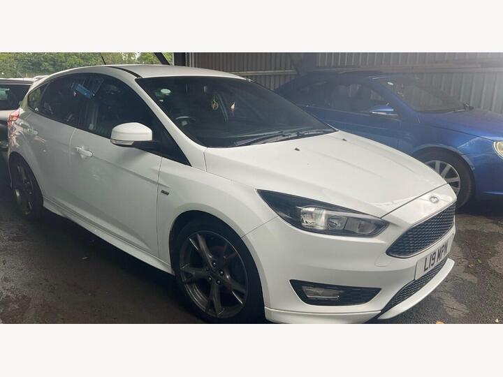 Ford Focus 1.0T EcoBoost ST-Line Euro 6 (s/s) 5dr