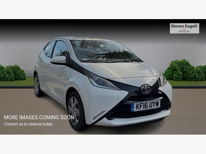 Toyota AYGO 1.0 VVT-i X-play Euro 6 5dr Toyota AYGO 1.0 VVT-i X-play Euro 6 5dr