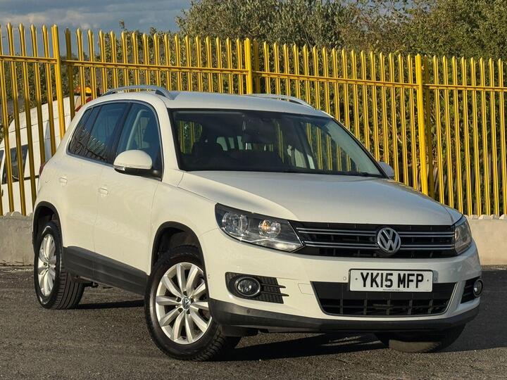 Volkswagen Tiguan 2.0 TDI BlueMotion Tech Match 4WD Euro 5 (s/s) 5dr Volkswagen Tiguan 2.0 TDI BlueMotion Tech Match 4WD Euro 5 (s/s) 5dr