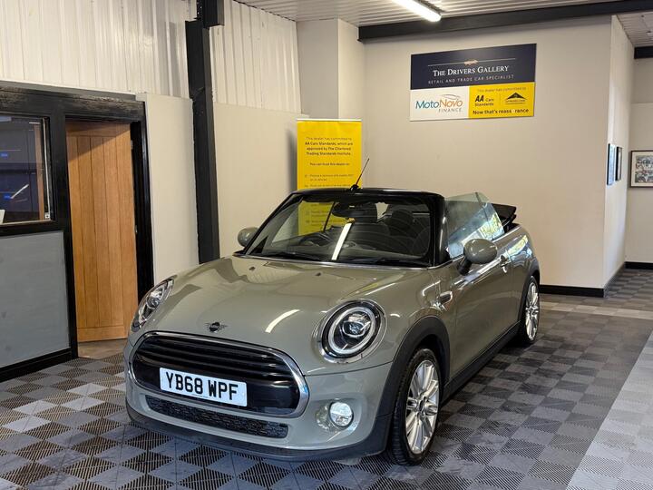 MINI Convertible 1.5 Cooper Euro 6 (s/s) 2dr MINI Convertible 1.5 Cooper Euro 6 (s/s) 2dr
