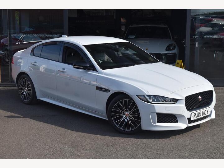 Jaguar XE 2.0d Landmark Auto Euro 6 (s/s) 4dr