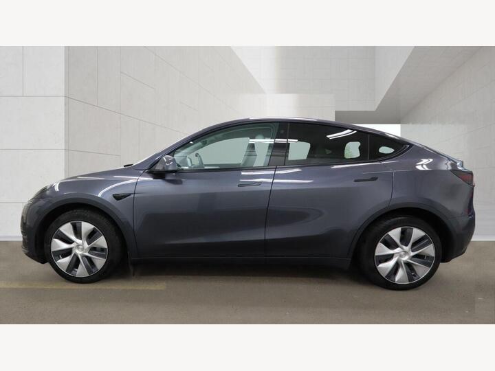Tesla MODEL Y Auto RWD 5dr
