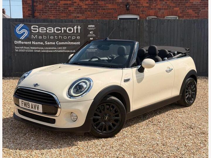 MINI Convertible 1.5 Cooper Classic Euro 6 (s/s) 2dr