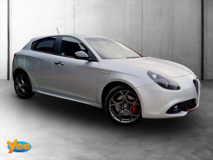 Alfa Romeo GIULIETTA 2.0 JTDM-2 Speciale TCT Euro 6 (s/s) 5dr Alfa Romeo GIULIETTA 2.0 JTDM-2 Speciale TCT Euro 6 (s/s) 5dr