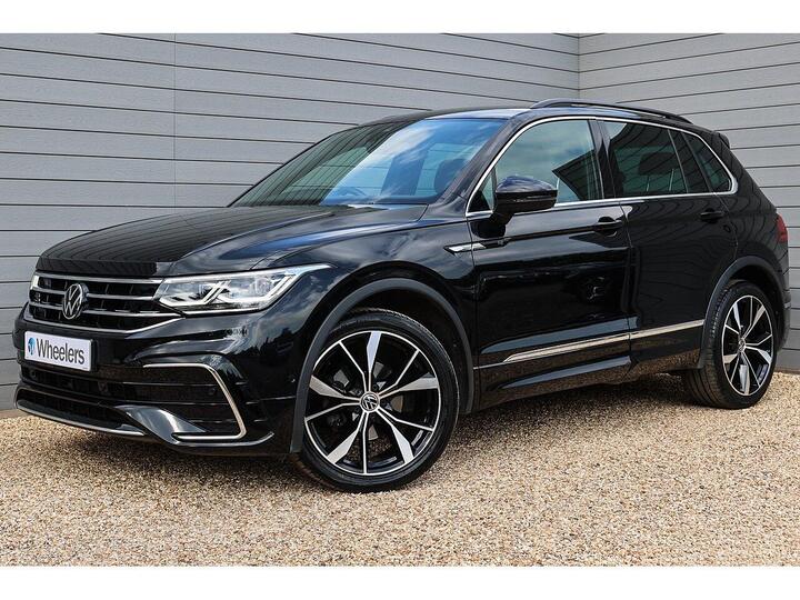 Volkswagen Tiguan 1.5 TSI R-Line DSG Euro 6 (s/s) 5dr Volkswagen Tiguan 1.5 TSI R-Line DSG Euro 6 (s/s) 5dr