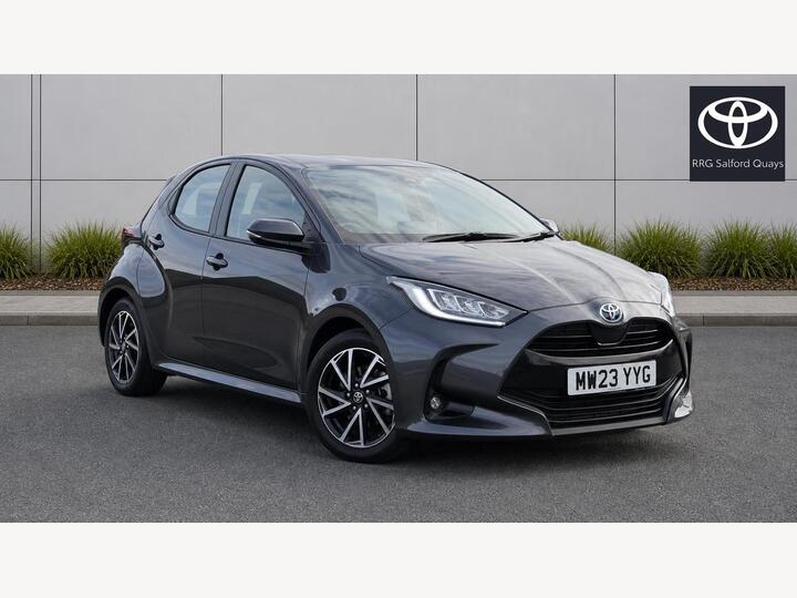 Toyota Yaris 1.5 VVT-h Design E-CVT Euro 6 (s/s) 5dr