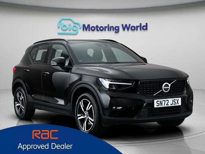 Volvo XC40 2.0 B3 MHEV Plus Dark DCT Auto Euro 6 (s/s) 5dr
