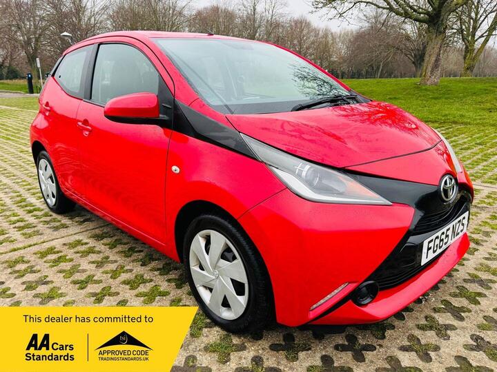 Toyota AYGO 1.0 VVT-i X-play X-shift Euro 5 5dr Euro 5