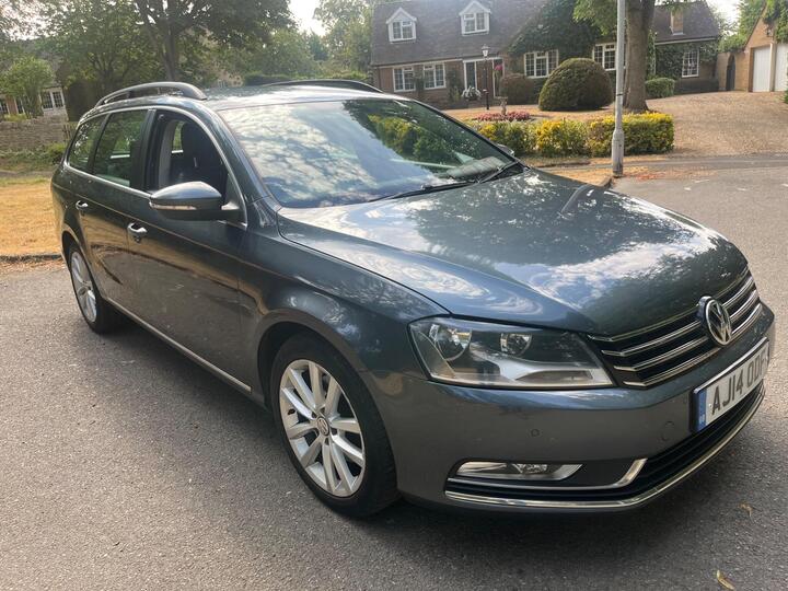 Volkswagen Passat 1.6 TDI BlueMotion Tech Executive Euro 5 (s/s) 5dr