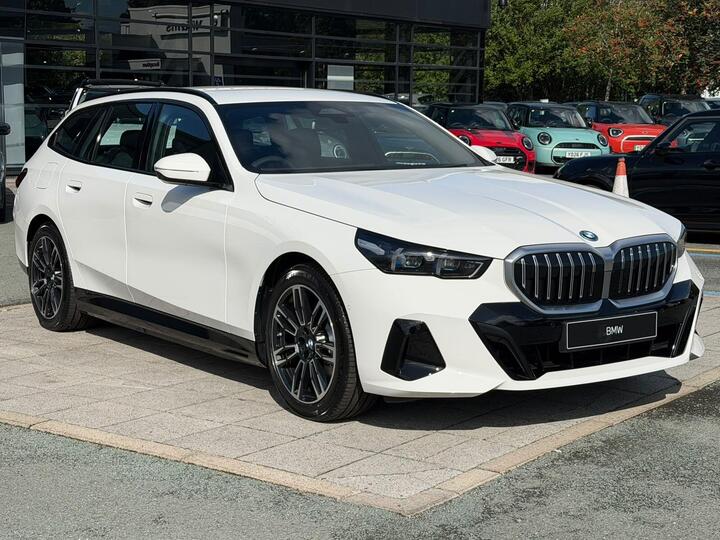 BMW 5 Series 2.0 530e 22.1kWh M Sport Touring Steptronic Euro 6 (s/s) 5dr