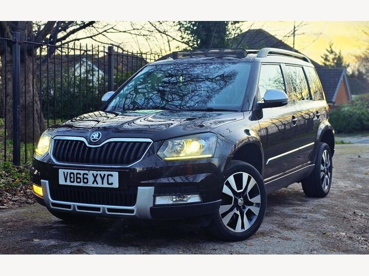 Skoda YETI OUTDOOR 2.0 TDI Laurin & Klement Outdoor DSG 4WD Euro 6 (s/s) 5dr
