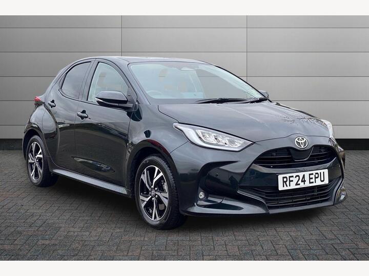 Toyota Yaris 1.5 VVT-h Design E-CVT Euro 6 (s/s) 5dr