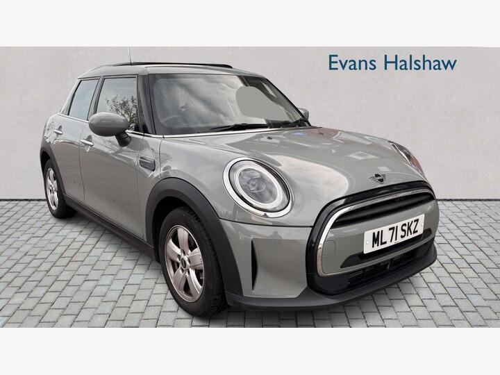 MINI HATCHBACK 1.5 Cooper Classic Steptronic Euro 6 (s/s) 5dr
