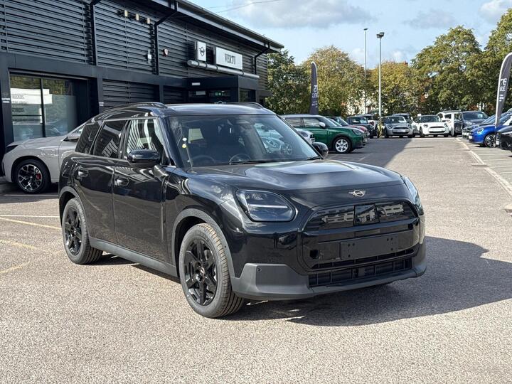 MINI Electric Countryman E 66.5kWh Monochrome Auto 5dr