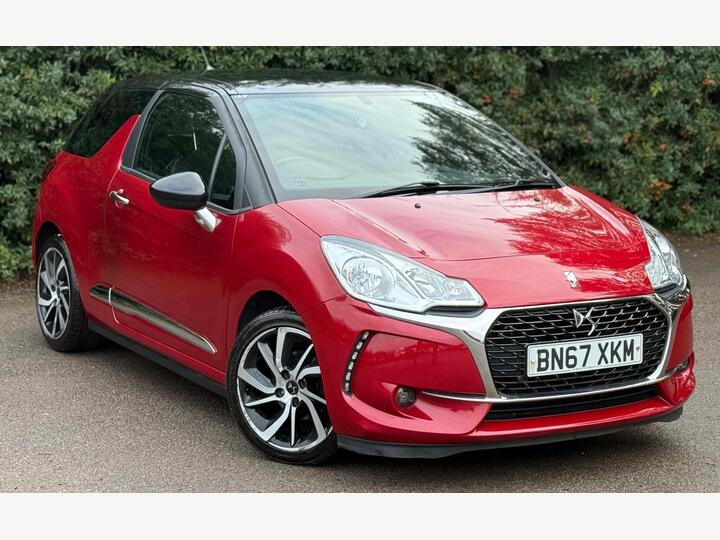 DS AUTOMOBILES DS 3 1.6 BlueHDi Connected Chic Euro 6 (s/s) 3dr DS AUTOMOBILES DS 3 1.6 BlueHDi Connected Chic Euro 6 (s/s) 3dr