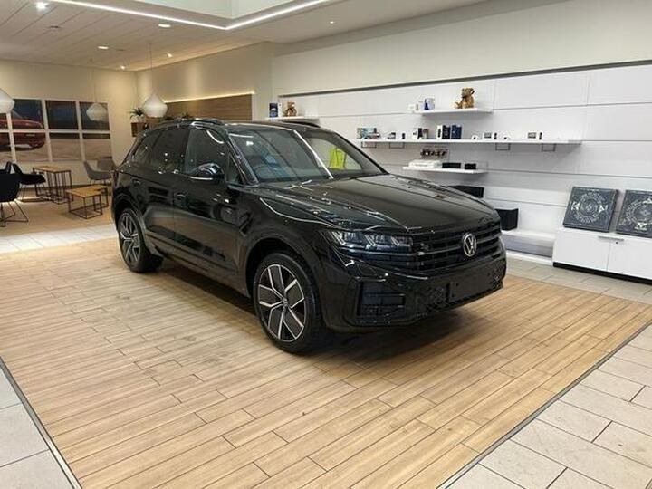 Volkswagen Touareg 3.0 TDI V6 Black Edition Tiptronic 4Motion Euro 6 (s/s) 5dr